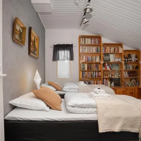 Woodland Snow House Hosted By Hygge Host 公寓 罗瓦涅米