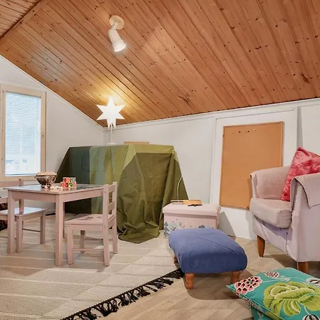 Woodland Snow House Hosted By Hygge Host 公寓 罗瓦涅米