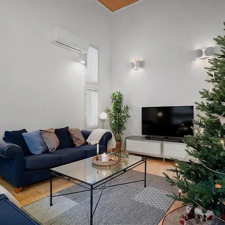 Woodland Snow House Hosted By Hygge Host 罗瓦涅米